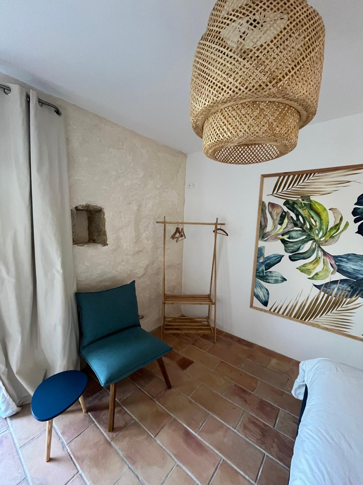 Le Nomade En Provence Bed & Breakfast Bouchet  Bagian luar foto